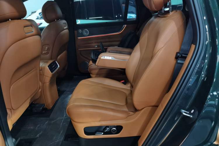 Used Hima AITO M9 2024 Range-Extended Max Edition 42 kWh 6-Seater Version Interior 4
