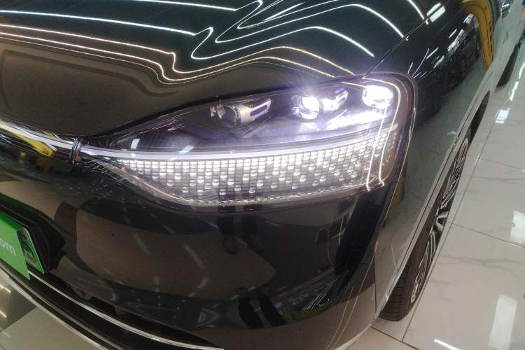 Used Hima AITO M9 2024 Range-Extended Ultra Version 52 kWh 6-Seater Model Left Front Headlight