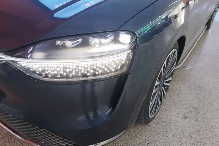 Used Hima AITO M9 2024 All-Electric Ultra Version 100 kWh 6-Seater Model Left Front Headlight