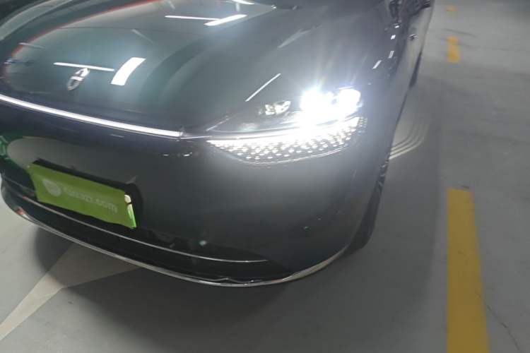 Used Hima AITO M9 2024 Range-Extended Ultra Version 42 kWh 6-Seater Model Left Front Headlight
