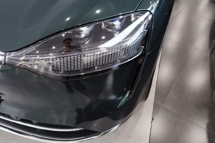 Used Hima AITO M9 2024 Range-Extended Max Edition 42 kWh 5-Seater Version Left Front Headlight