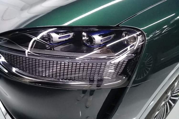 Used Hima AITO M9 2024 Range-Extended Ultra Version 42 kWh 6-Seater Model Left Front Headlight