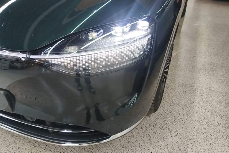 Used Hima AITO M9 2024 Range-Extended Ultra Version 52 kWh 6-Seater Model Left Front Headlight