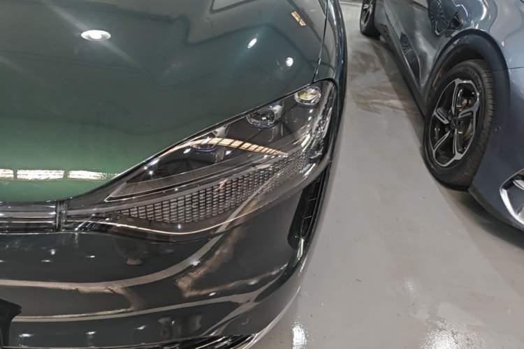 Used Hima AITO M9 2024 Range-Extended Ultra Version 42 kWh 6-Seater Model Left Front Headlight