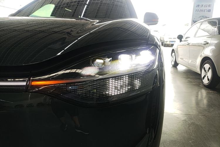 Used Hima AITO M9 2024 Range-Extended Ultra Version 52 kWh 6-Seater Model Left Front Headlight