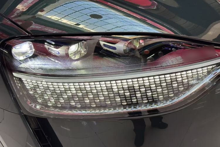 Used Hima AITO M9 2024 Range-Extended Ultra Version 52 kWh 5-Seater Model Left Front Headlight