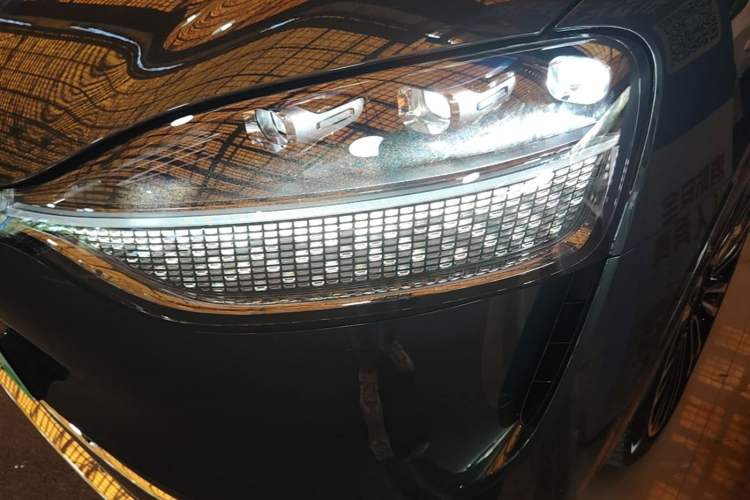 Used Hima AITO M9 2024 Range-Extended Max Edition 42 kWh 6-Seater Version Left Front Headlight