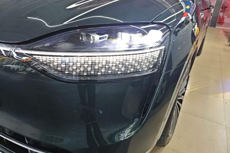 Used Hima AITO M9 2024 Range-Extended Ultra Version 42 kWh 6-Seater Model Left Front Headlight