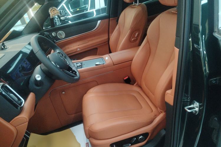 Used Hima AITO M9 2024 Range-Extended Ultra Version 52 kWh 6-Seater Model Left Front Seat