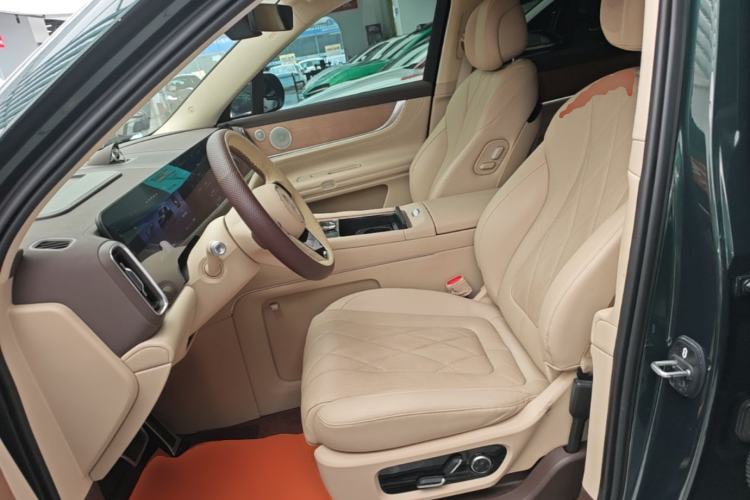 Used Hima AITO M9 2024 Range-Extended Max Edition 42 kWh 6-Seater Version Left Front Seat