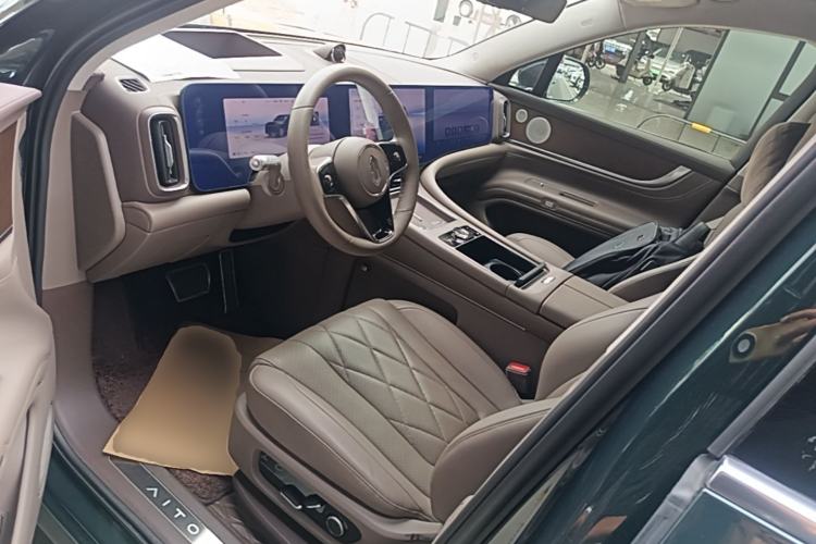 Used Hima AITO M9 2024 All-Electric Ultra Version 100 kWh 5-Seater Model Left Front Seat