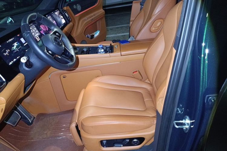 Used Hima AITO M9 2024 Range-Extended Ultra Version 42 kWh 6-Seater Model Left Front Seat