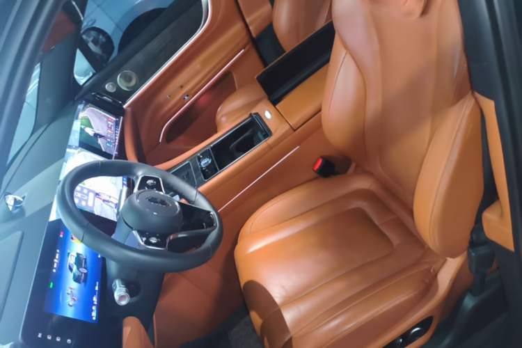 Used Hima AITO M9 2024 Range-Extended Ultra Version 42 kWh 6-Seater Model Left Front Seat