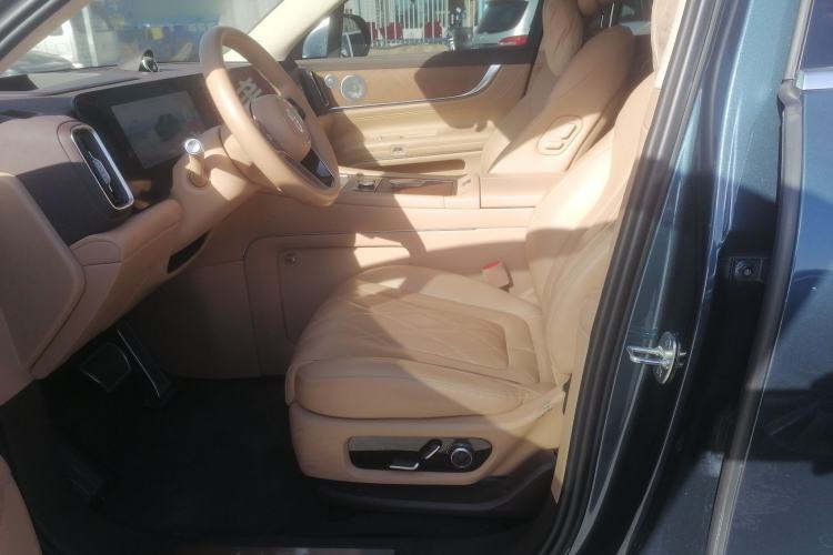 Used Hima AITO M9 2024 Range-Extended Ultra Version 52 kWh 5-Seater Model Left Front Seat
