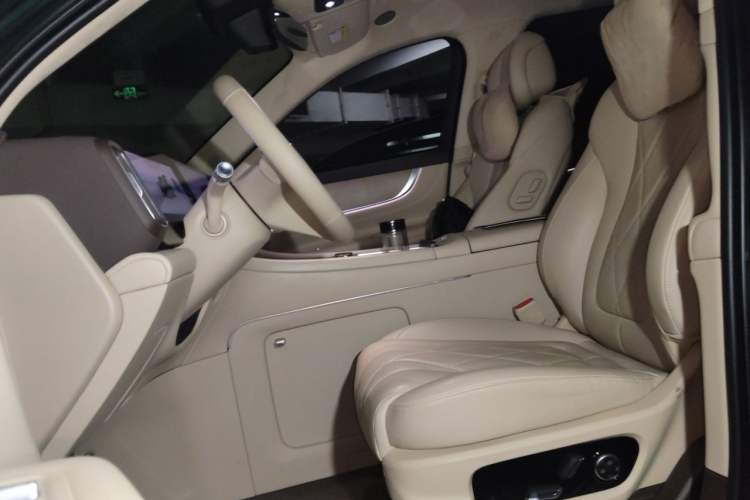 Used Hima AITO M9 2024 All-Electric Ultra Version 100 kWh 6-Seater Model Left Front Seat