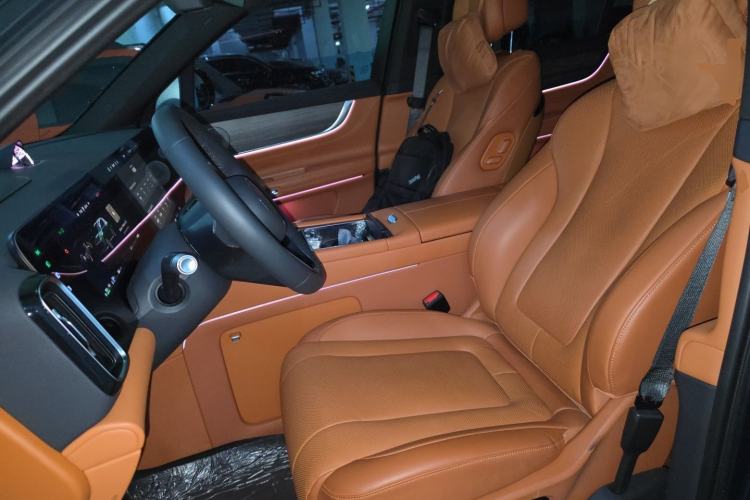 Used Hima AITO M9 2024 Range-Extended Max Edition 42 kWh 6-Seater Version Left Front Seat