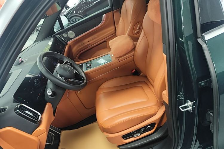 Used Hima AITO M9 2024 Range-Extended Ultra Version 42 kWh 6-Seater Model Left Front Seat
