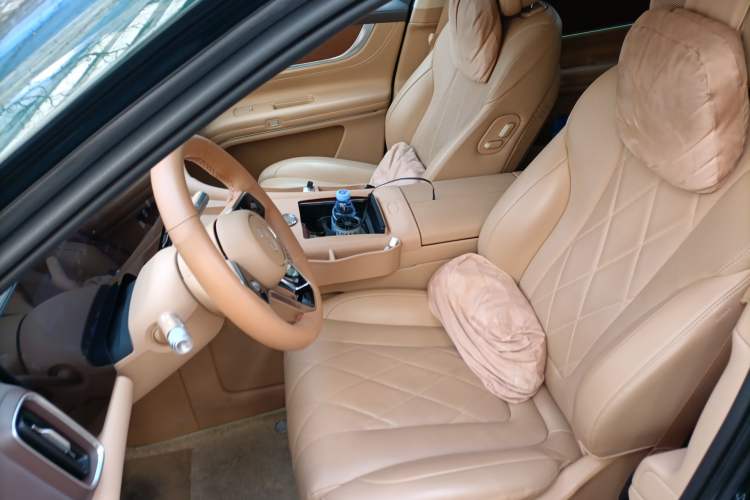 Used Hima AITO M9 2024 Range-Extended Ultra Version 42 kWh 6-Seater Model Left Front Seat