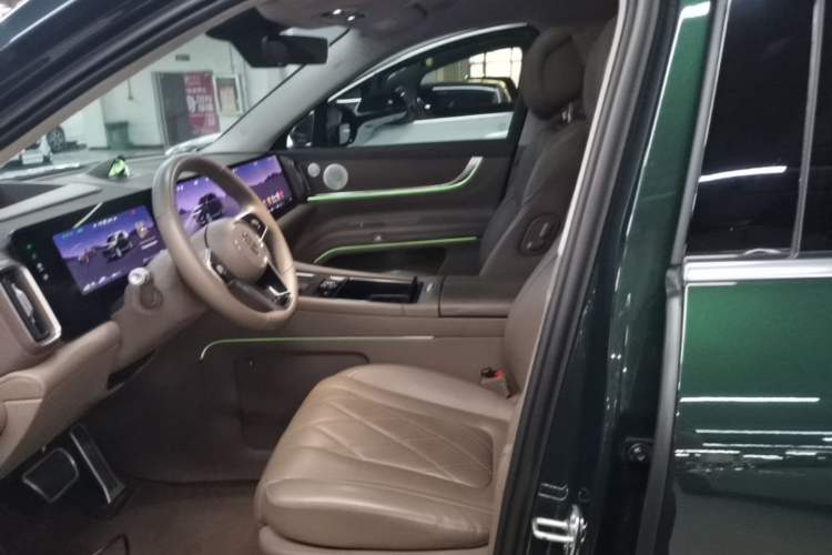 Used Hima AITO M9 2024 Range-Extended Ultra Version 52 kWh 5-Seater Model Left Front Seat