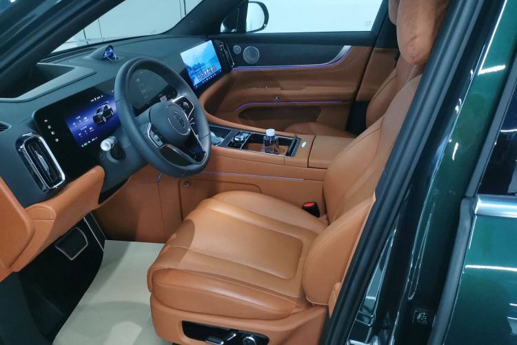 Used Hima AITO M9 2024 All-Electric Ultra Version 100 kWh 6-Seater Model Left Front Seat