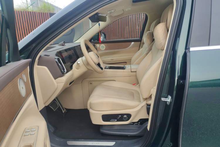 Used Hima AITO M9 2024 Range-Extended Ultra Version 42 kWh 6-Seater Model Left Front Seat