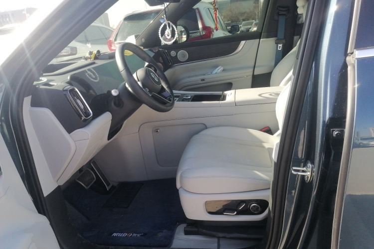Used Hima AITO M9 2024 Range-Extended Ultra Version 42 kWh 6-Seater Model Left Front Seat