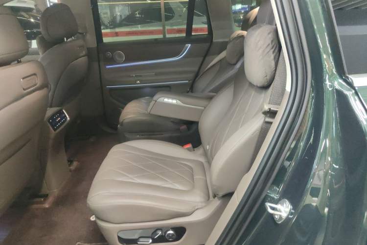 Used Hima AITO M9 2024 Range-Extended Ultra Version 42 kWh 6-Seater Model Left Rear Seat