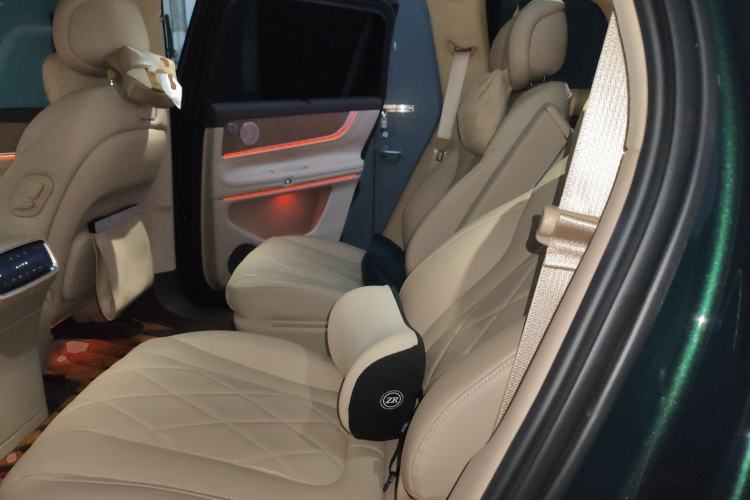 Used Hima AITO M9 2024 Range-Extended Max Edition 52 kWh 6-Seater Version Left Rear Seat