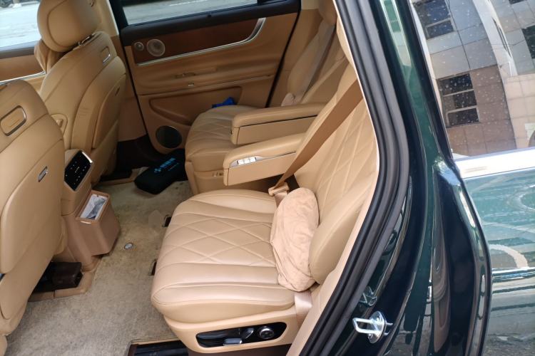 Used Hima AITO M9 2024 Range-Extended Ultra Version 42 kWh 6-Seater Model Left Rear Seat