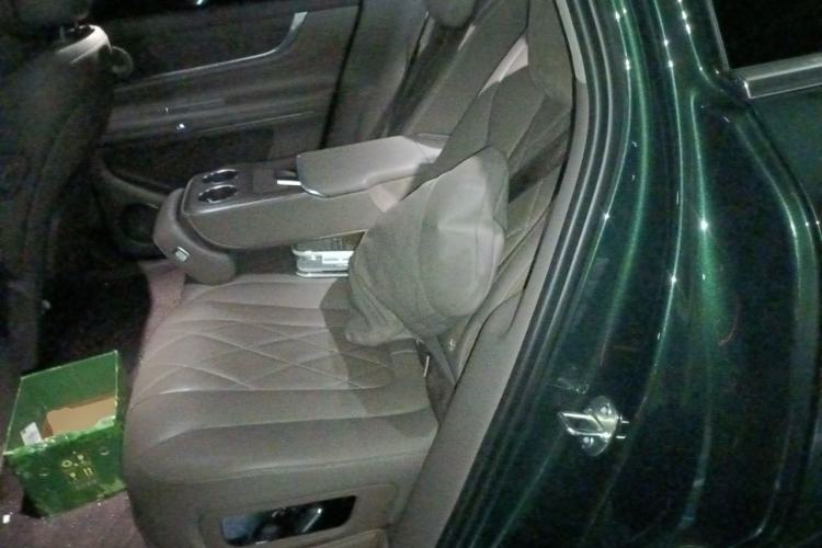 Used Hima AITO M9 2024 Range-Extended Ultra Version 52 kWh 5-Seater Model Left Rear Seat