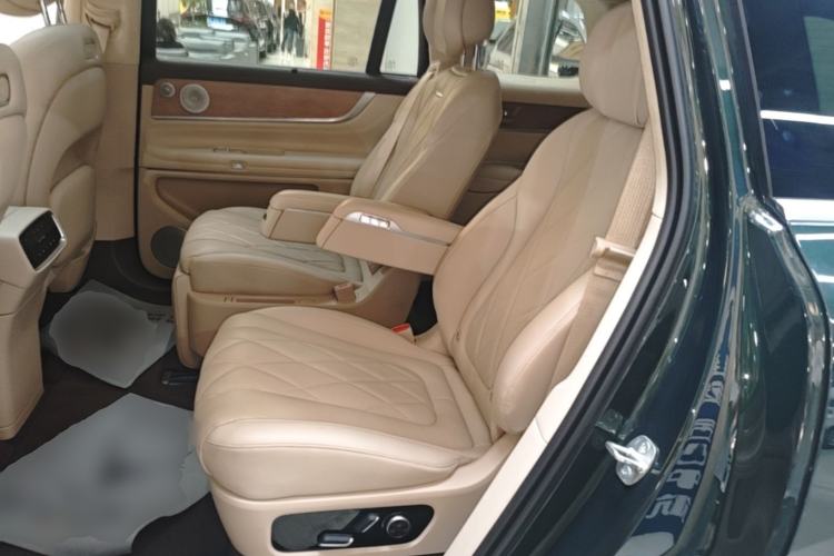 Used Hima AITO M9 2024 Range-Extended Ultra Version 42 kWh 6-Seater Model Left Rear Seat