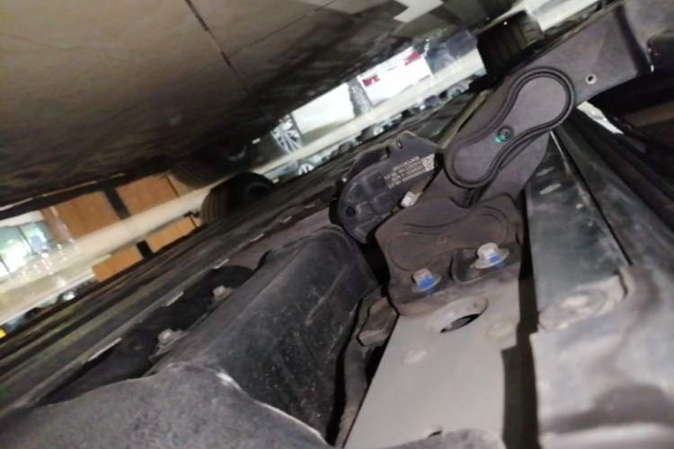 Used Hima AITO M9 2024 Range-Extended Ultra Version 42 kWh 6-Seater Model Left Side Sill