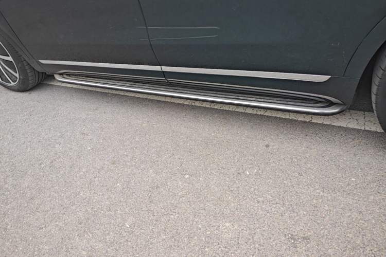 Used Hima AITO M9 2024 All-Electric Ultra Version 100 kWh 6-Seater Model Left Side Sill