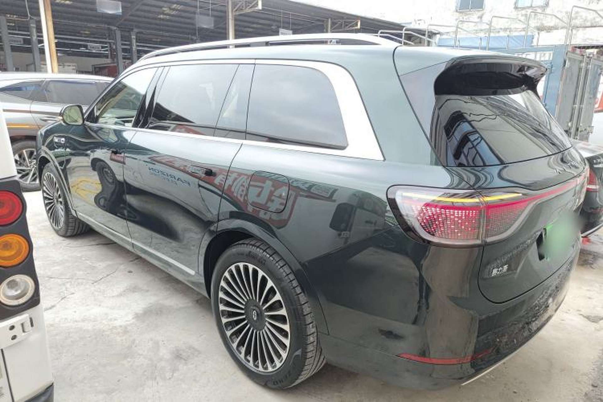 Used Hima AITO M9 2024 Range-Extended Ultra Version 42 kWh 6-Seater Model Rear Left 45 Deg