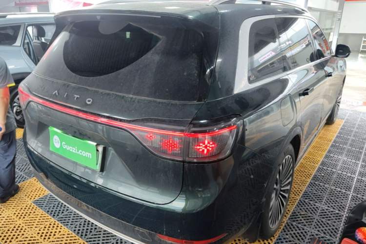 Used Hima AITO M9 2024 Range-Extended Ultra Version 52 kWh 6-Seater Model Rear Right 45 Deg