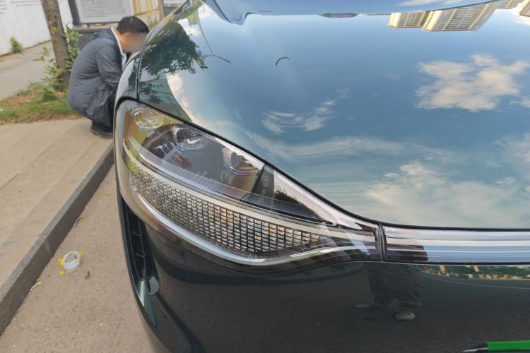 Used Hima AITO M9 2024 All-Electric Ultra Version 100 kWh 6-Seater Model Right Front Headlight