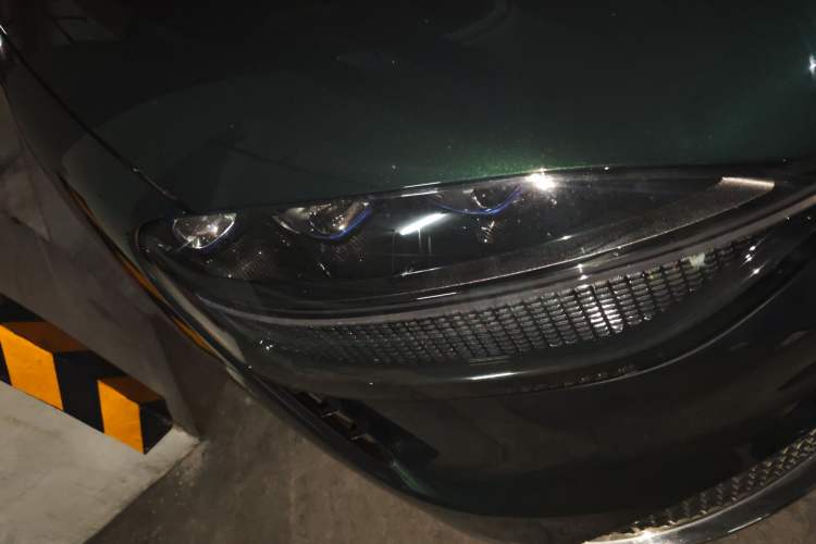 Used Hima AITO M9 2024 All-Electric Max Version 100 kWh 6-Seater Right Front Headlight