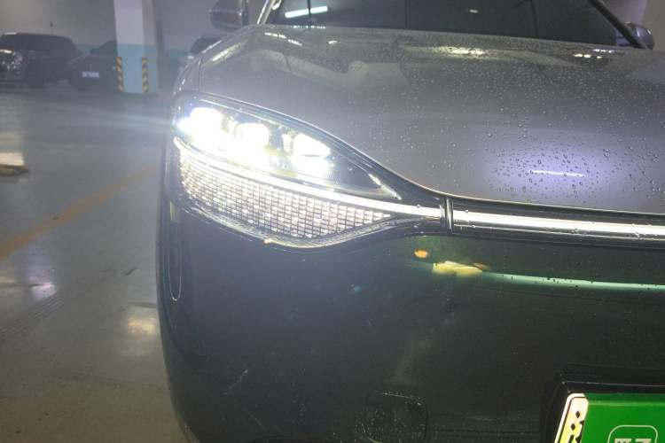 Used Hima AITO M9 2024 Range-Extended Max Edition 42 kWh 6-Seater Version Right Front Headlight