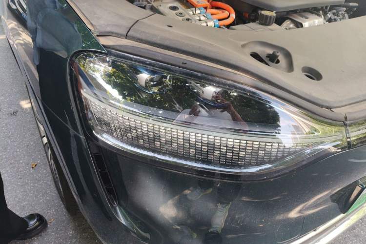 Used Hima AITO M9 2024 Range-Extended Max Edition 52 kWh 6-Seater Version Right Front Headlight
