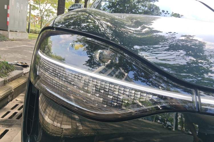 Used Hima AITO M9 2024 Range-Extended Max Edition 42 kWh 6-Seater Version Right Front Headlight
