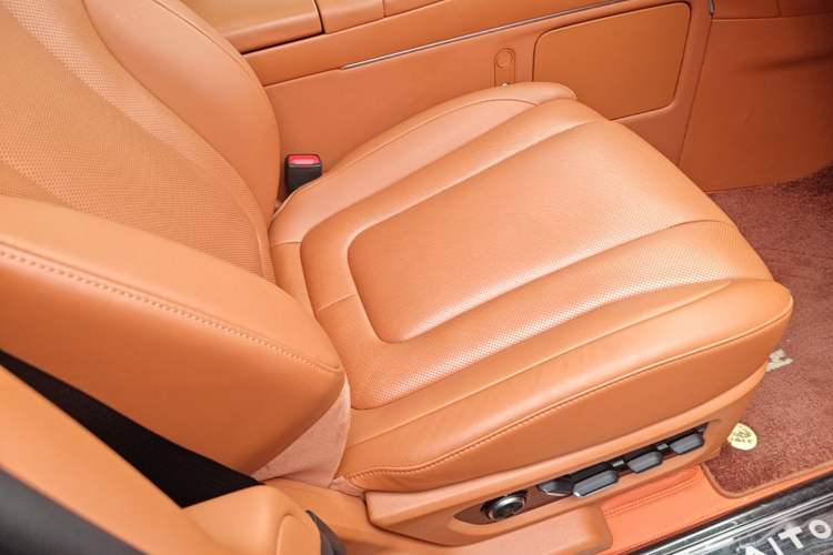 Used Hima AITO M9 2024 All-Electric Ultra Version 100 kWh 6-Seater Model Right Front Seat