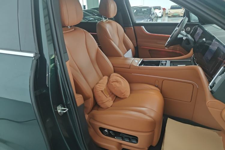 Used Hima AITO M9 2024 Range-Extended Ultra Version 42 kWh 6-Seater Model Right Front Seat