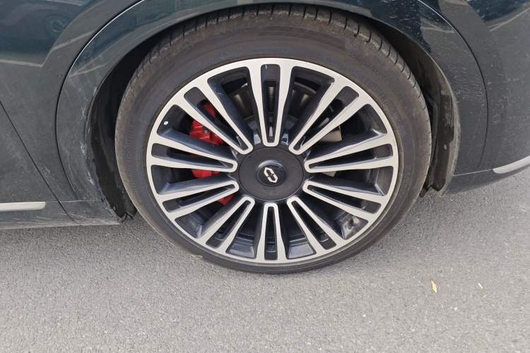 Used Hima AITO M9 2024 Range-Extended Ultra Version 42 kWh 6-Seater Model Right Front Wheel Hub