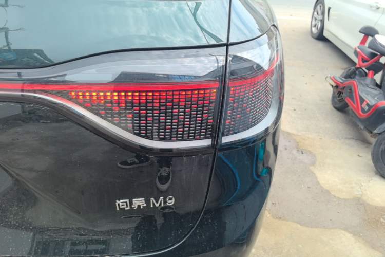 Used Hima AITO M9 2024 Range-Extended Ultra Version 42 kWh 6-Seater Model Right Rear Taillight