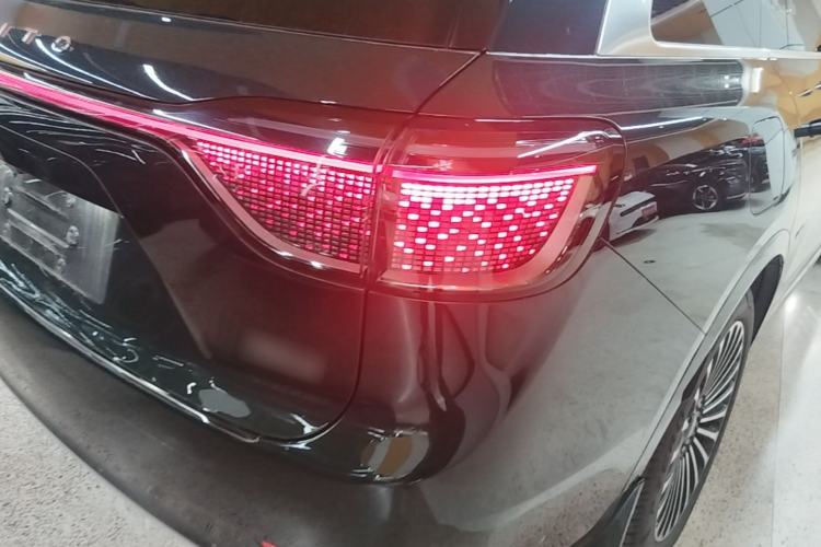 Used Hima AITO M9 2024 Range-Extended Ultra Version 52 kWh 6-Seater Model Right Rear Taillight