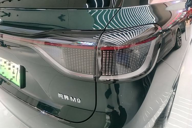 Used Hima AITO M9 2024 Range-Extended Max Edition 42 kWh 6-Seater Version Right Rear Taillight