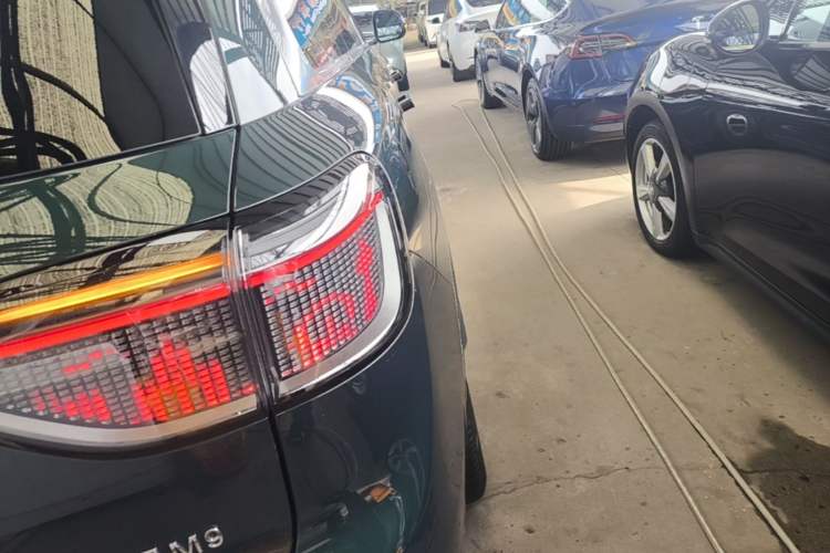 Used Hima AITO M9 2024 Range-Extended Ultra Version 42 kWh 6-Seater Model Right Rear Taillight