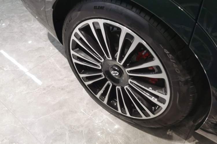 Used Hima AITO M9 2024 Range-Extended Ultra Version 42 kWh 6-Seater Model Right Rear Wheel Hub