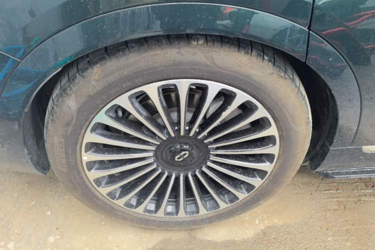 Used Hima AITO M9 2024 Range-Extended Ultra Version 42 kWh 6-Seater Model Right Rear Wheel Hub