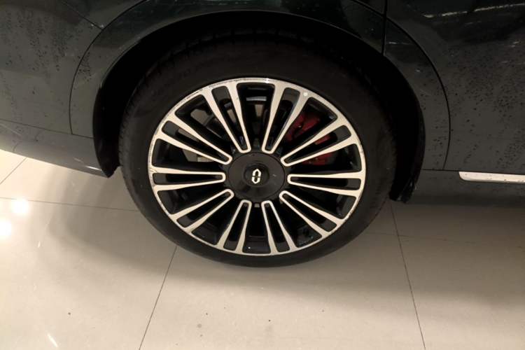 Used Hima AITO M9 2024 Range-Extended Max Edition 42 kWh 6-Seater Version Right Rear Wheel Hub